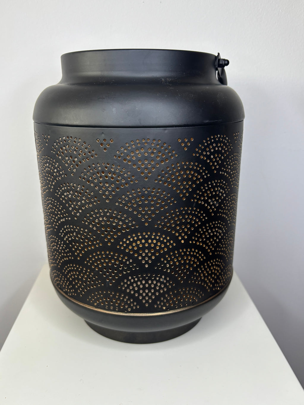 Grosse lanterne ronde noir