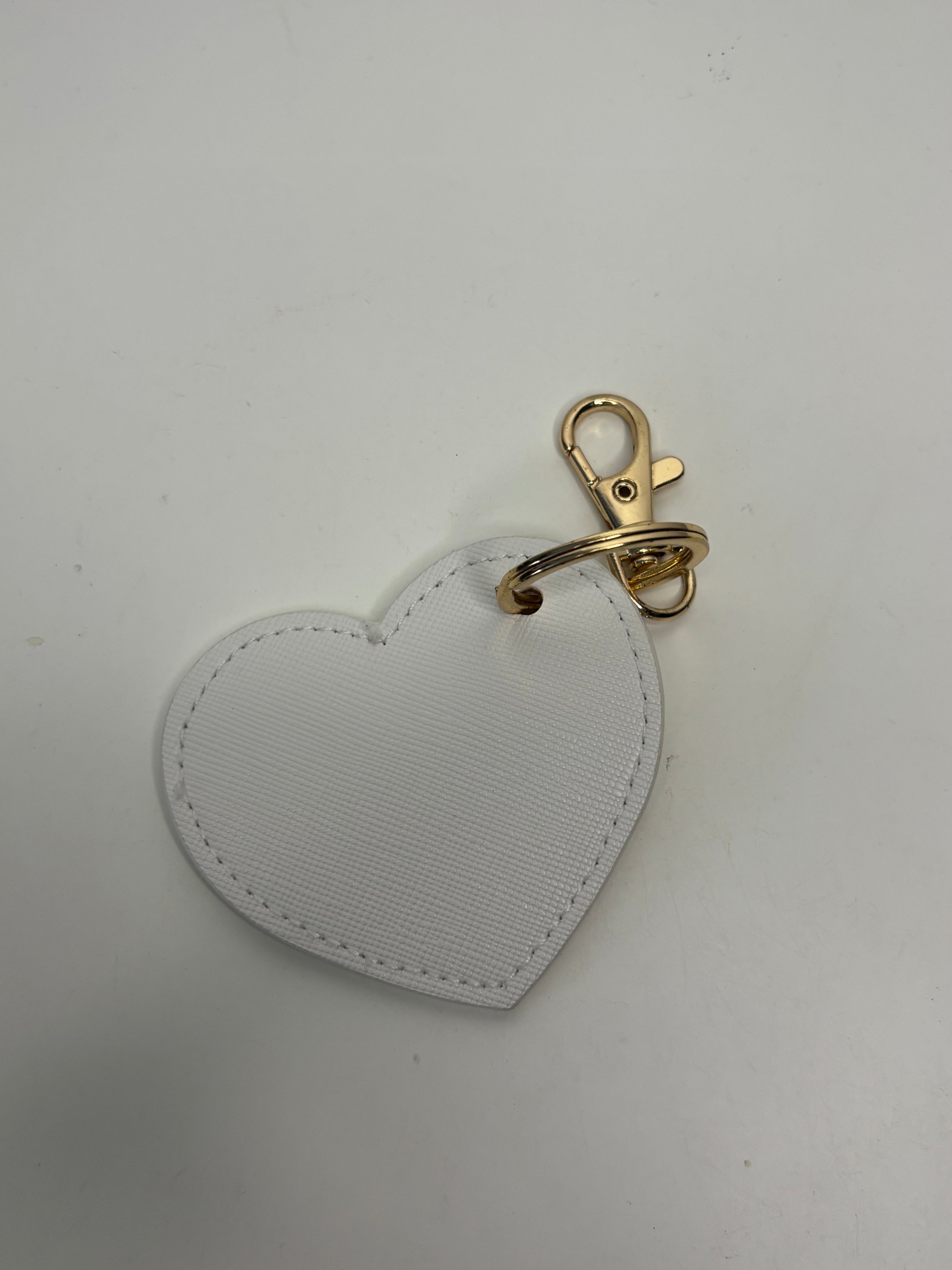 Porte clé blanc cœur