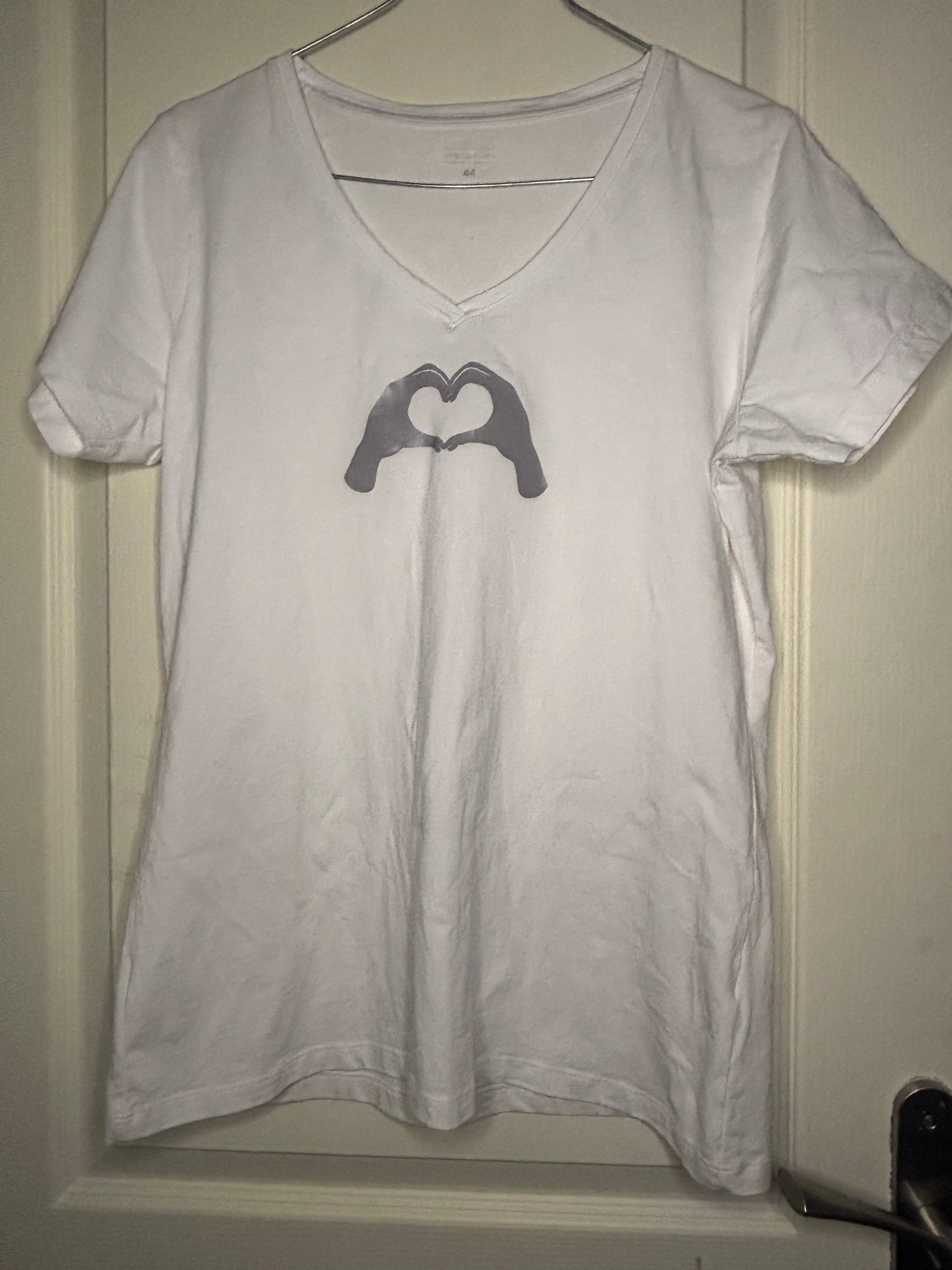 Tee-shirt main coeur